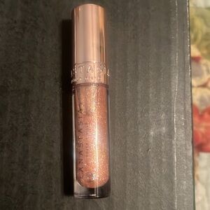 Anastasia Beverly Hills Lip Gloss 
Amber Sparkle / Dazzling golden amber
